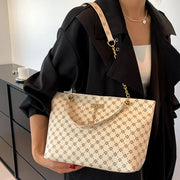 New Handbag Texture Soft Leather Large Capacity Tote Women Bag With Hanging Accessories Shoulder Bag