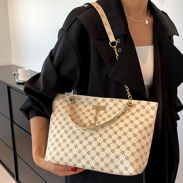 New Handbag Texture Soft Leather Large Capacity Tote Women Bag With Hanging Accessories Shoulder Bag