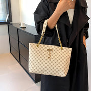 New Handbag Texture Soft Leather Large Capacity Tote Women Bag With Hanging Accessories Shoulder Bag