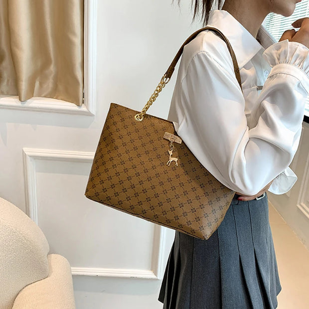 New Handbag Texture Soft Leather Large Capacity Tote Women Bag With Hanging Accessories Shoulder Bag